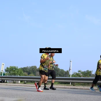 Runner Photo 6367914