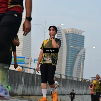 Runner Photo 6367926