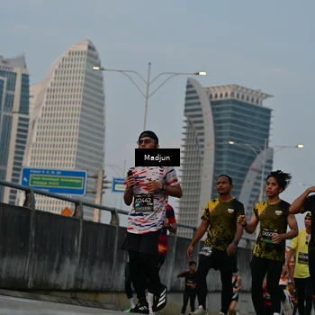 Runner Photo 6367928