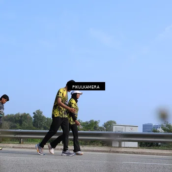 Runner Photo 6367991