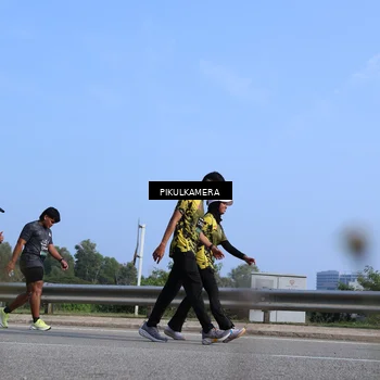 Runner Photo 6367993