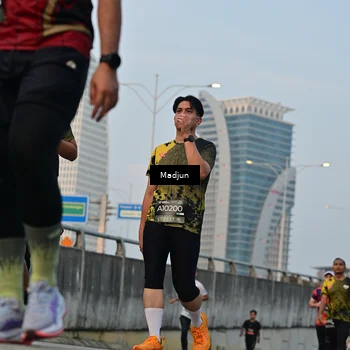 Runner Photo 6368005