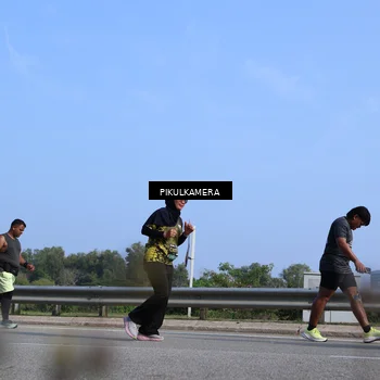 Runner Photo 6368033