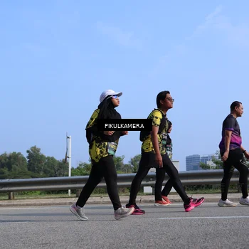 Runner Photo 6368066