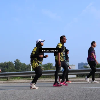 Runner Photo 6368067