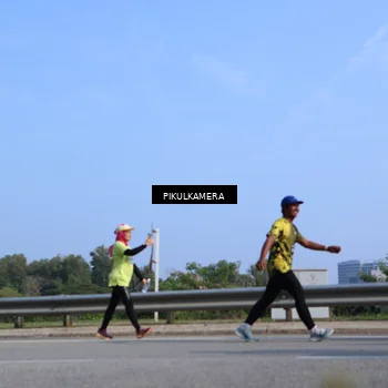 Runner Photo 6368210