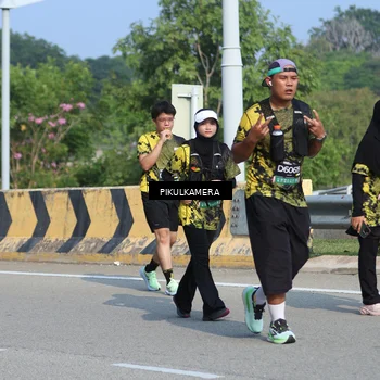 Runner Photo 6368435