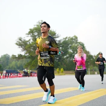 Runner Photo 6368476