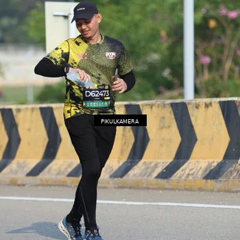 Runner Photo 6368768