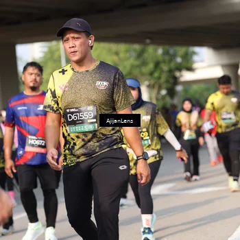 Runner Photo 6368780