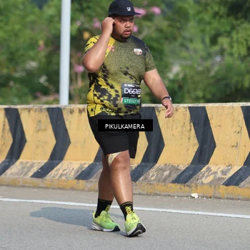 Runner Photo 6368876