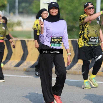 Runner Photo 6368947