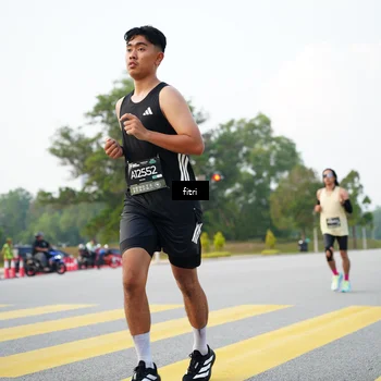 Runner Photo 6369023