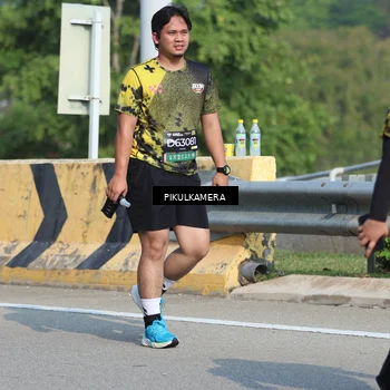 Runner Photo 6369242