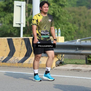 Runner Photo 6369247