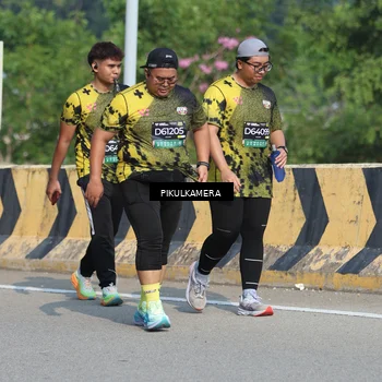 Runner Photo 6369456