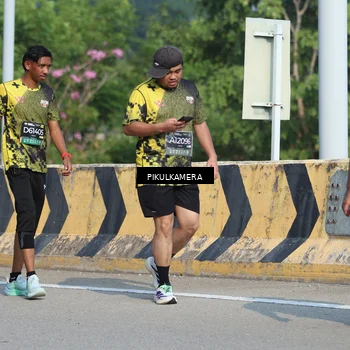 Runner Photo 6369584