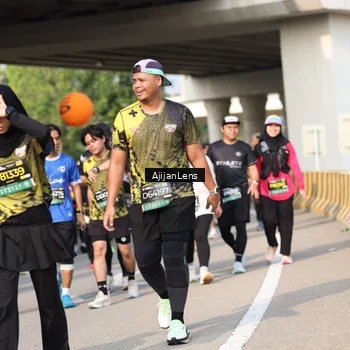 Runner Photo 6369595