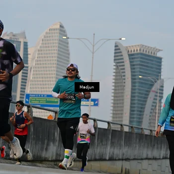 Runner Photo 6370024