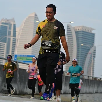 Runner Photo 6370143