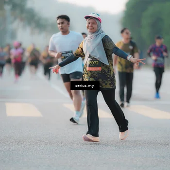 Runner Photo 6370415