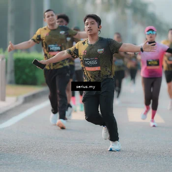 Runner Photo 6370669