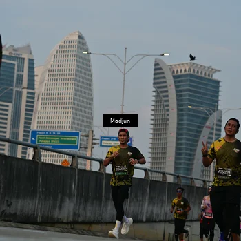Runner Photo 6370818