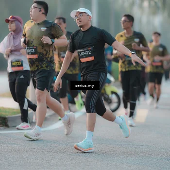 Runner Photo 6370873