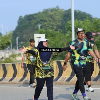 Runner Photo 6370936