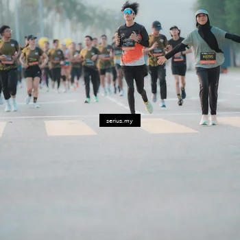 Runner Photo 6371003