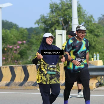 Runner Photo 6371004