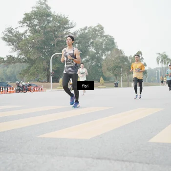Runner Photo 6371022
