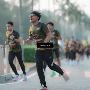 Runner Photo 6371028