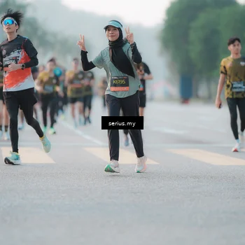 Runner Photo 6371043
