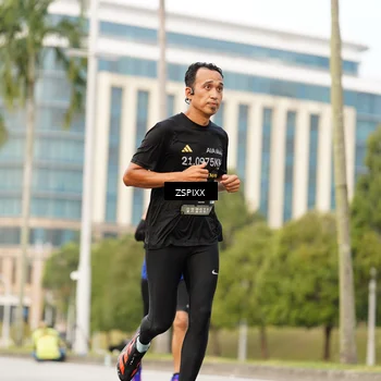 Runner Photo 6371053