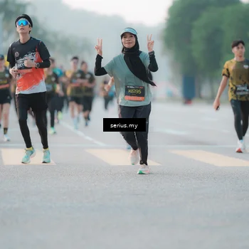 Runner Photo 6371066