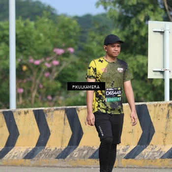 Runner Photo 6371070