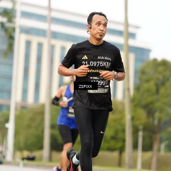 Runner Photo 6371071