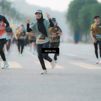 Runner Photo 6371093