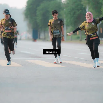 Runner Photo 6371100
