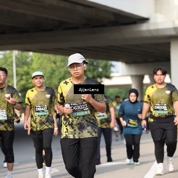 Runner Photo 6371110