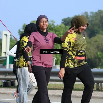 Runner Photo 6371173