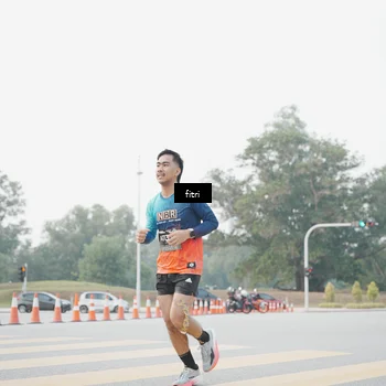 Runner Photo 6371245