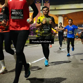 Runner Photo 6371247