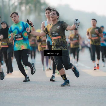 Runner Photo 6371277