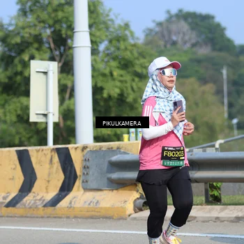 Runner Photo 6371302
