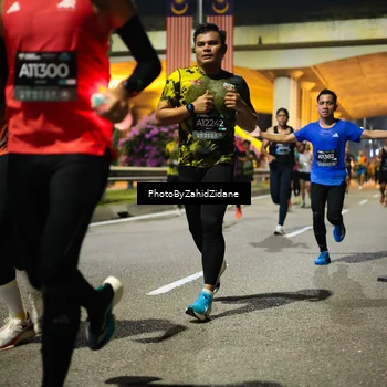 Runner Photo 6371309