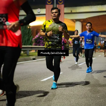 Runner Photo 6371341