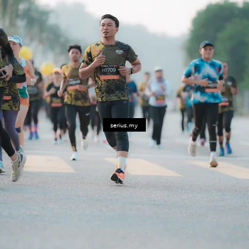 Runner Photo 6371354