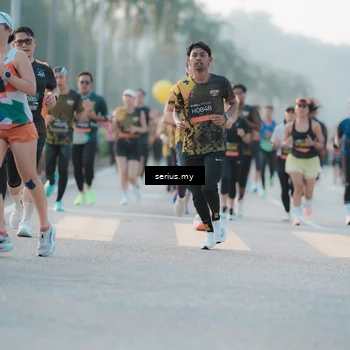 Runner Photo 6371370